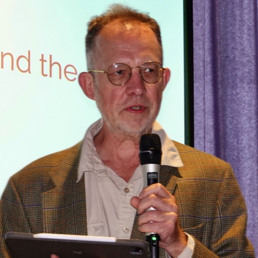 Gary R. Bunt, photo: Yvonne Howard-Bunt